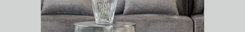 Materialbeschreibung Großer Couchtisch aus Aluminium in Silber Rota