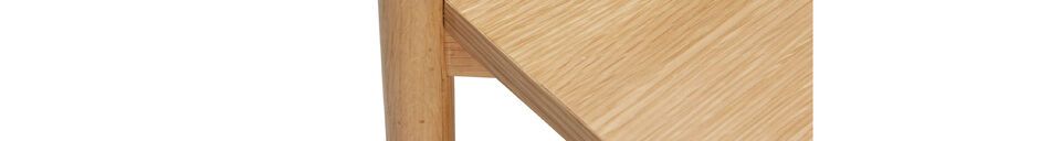 Materialbeschreibung Regal aus hellem Holz Solution