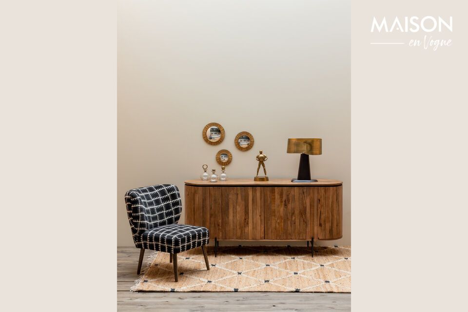 Ein Sideboard aus Mangoholz: elegant und funktional.